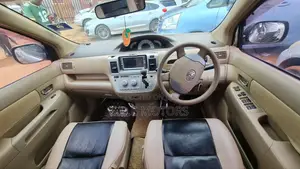 Toyota Raum 1.5 FWD 2008 Gold