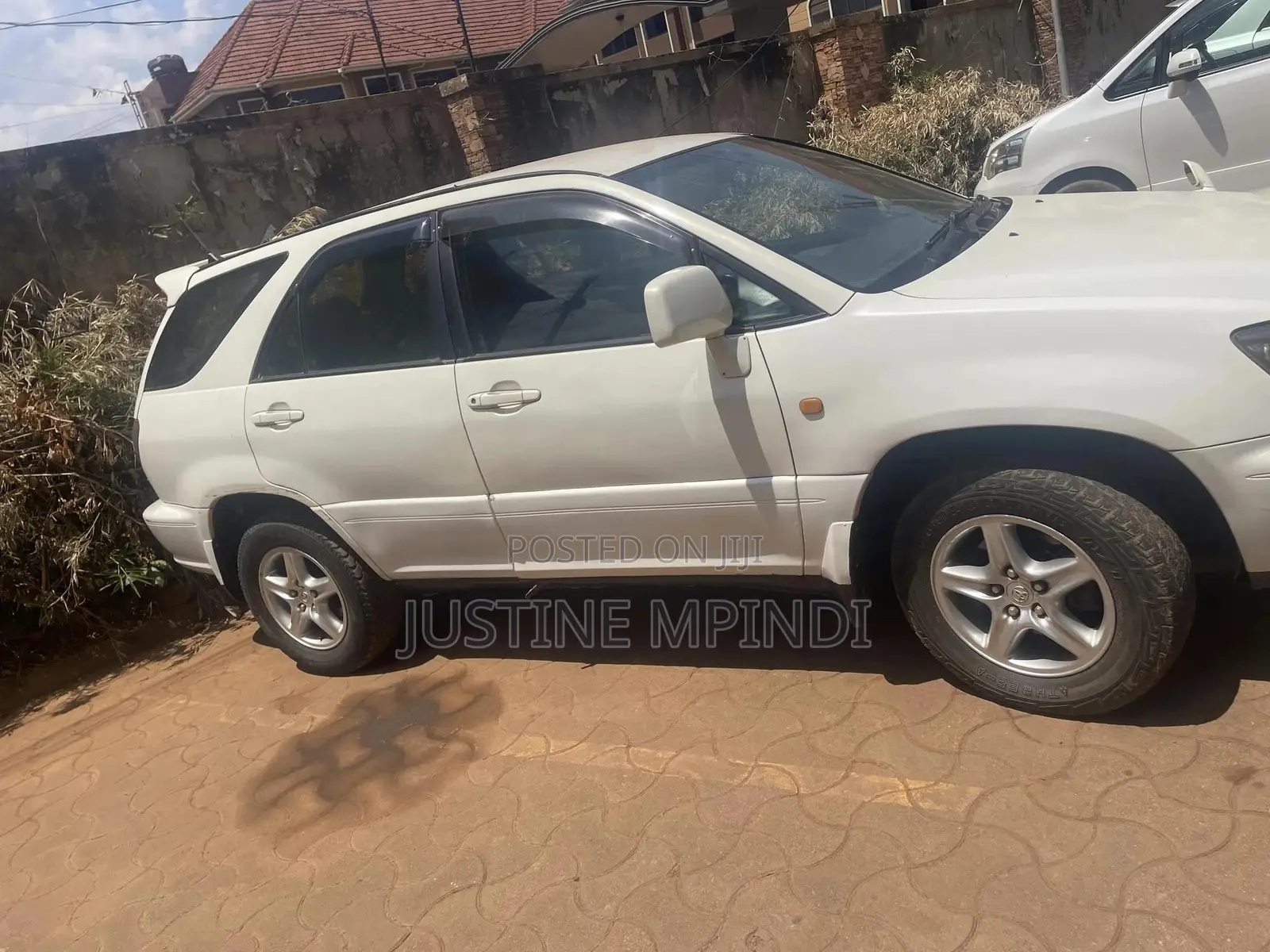 Toyota Harrier 1998 White
