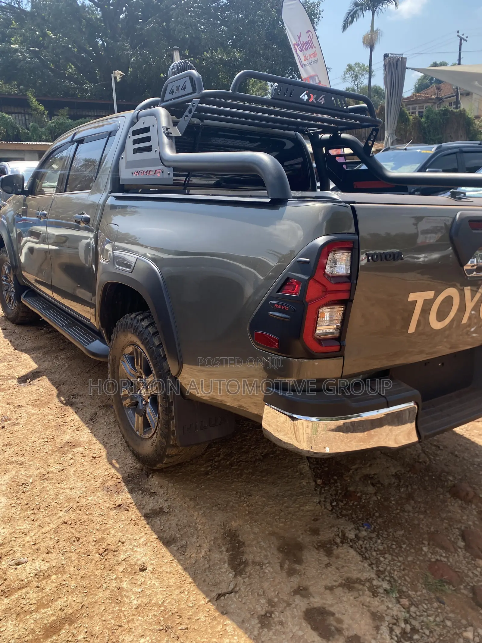 Toyota Hilux Rugged 4x4 2018 Gold