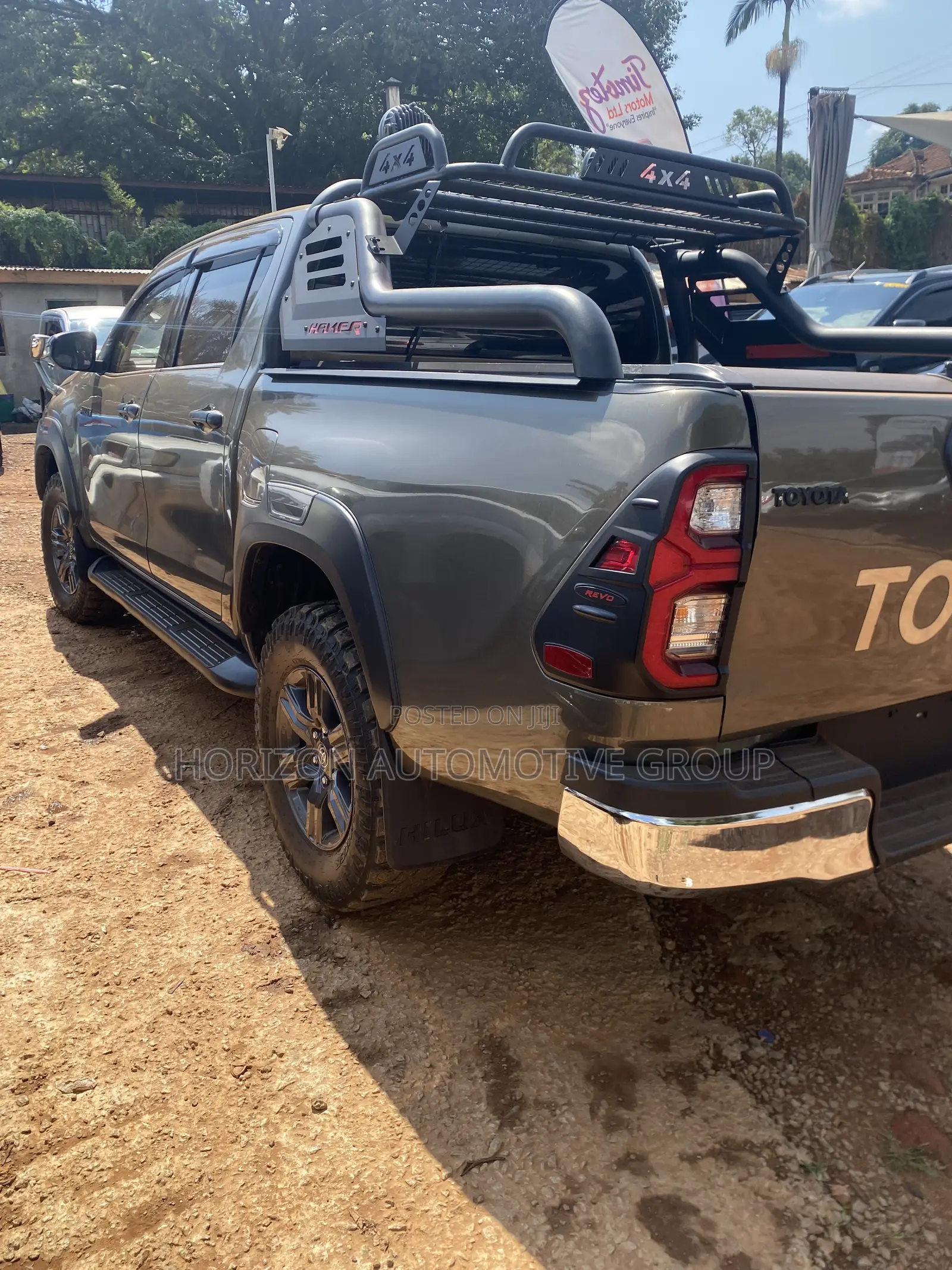 Toyota Hilux Rugged 4x4 2018 Gold