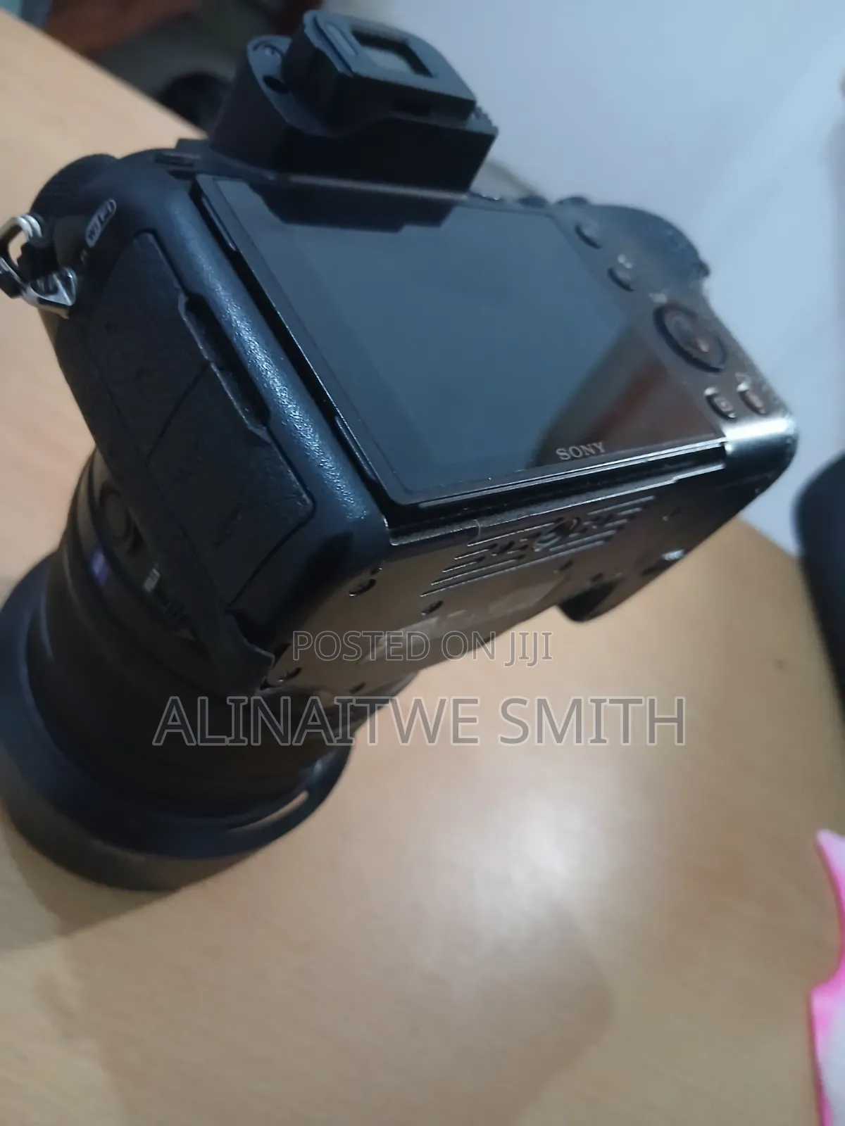 Used, but in Perfect Condition Sony Cyber-Shot DSC-RX10 IV