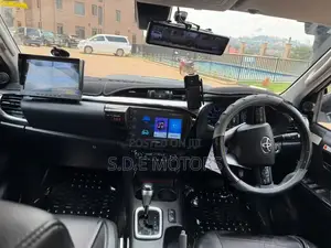 Toyota Hilux 2018 White