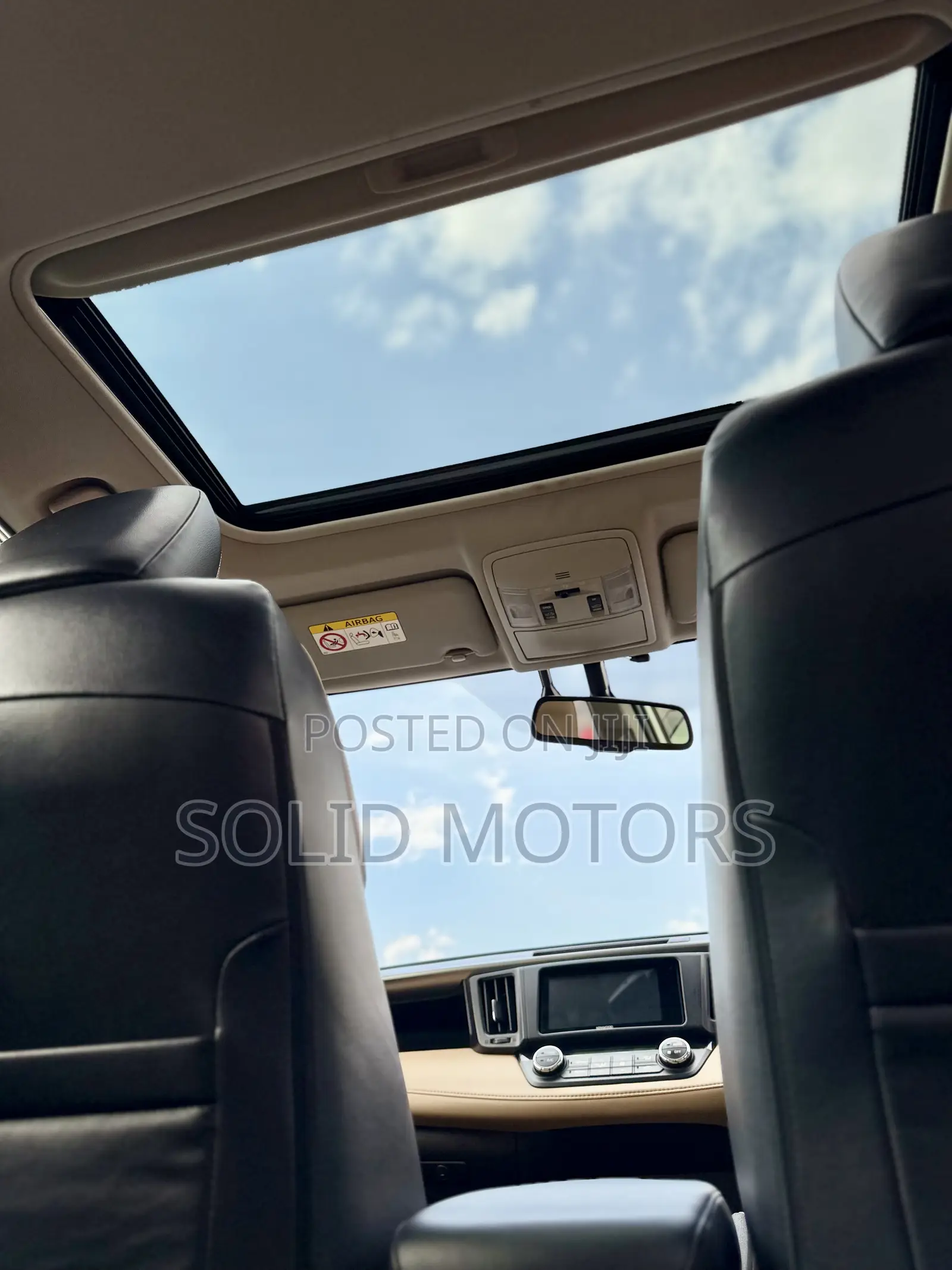 Toyota RAV4 XLE 4dr SUV AWD (2.5L 4cyl 6A) 2018 White
