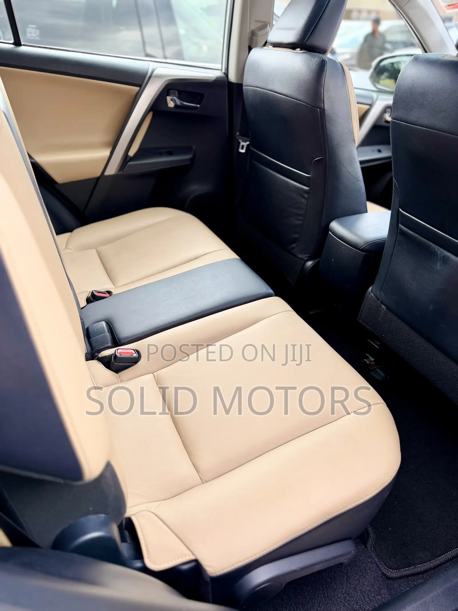 Toyota RAV4 XLE 4dr SUV AWD (2.5L 4cyl 6A) 2018 White