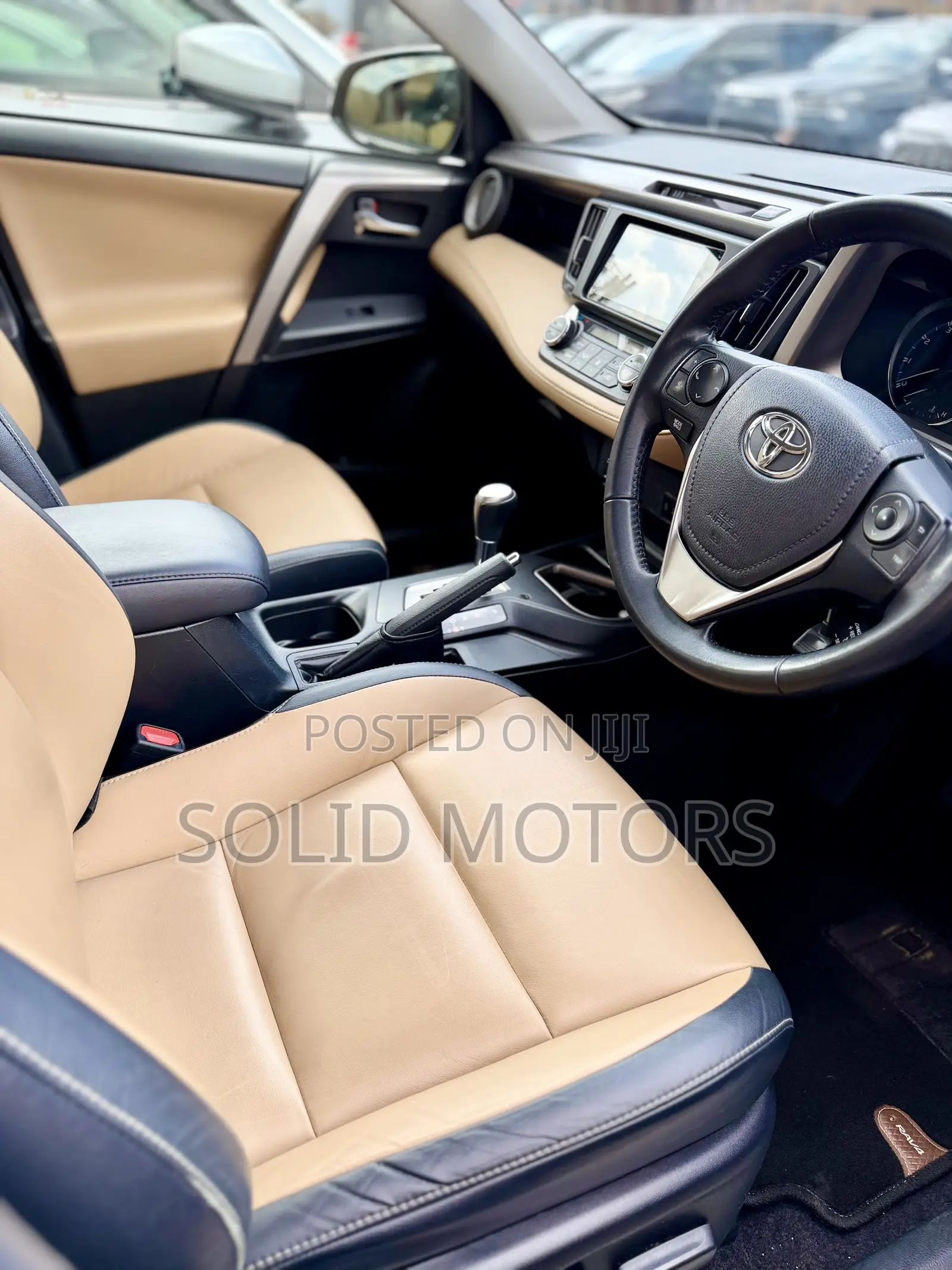 Toyota RAV4 XLE 4dr SUV AWD (2.5L 4cyl 6A) 2018 White