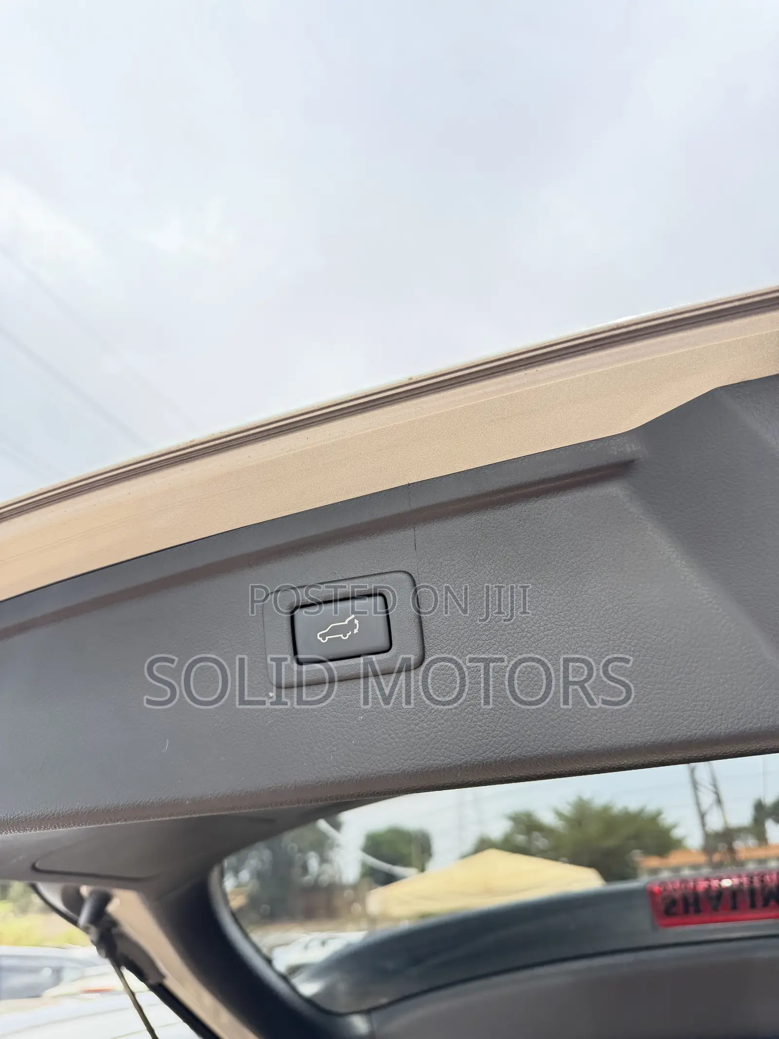 Subaru Outback 2.5i Limited AWD 2017 Gold