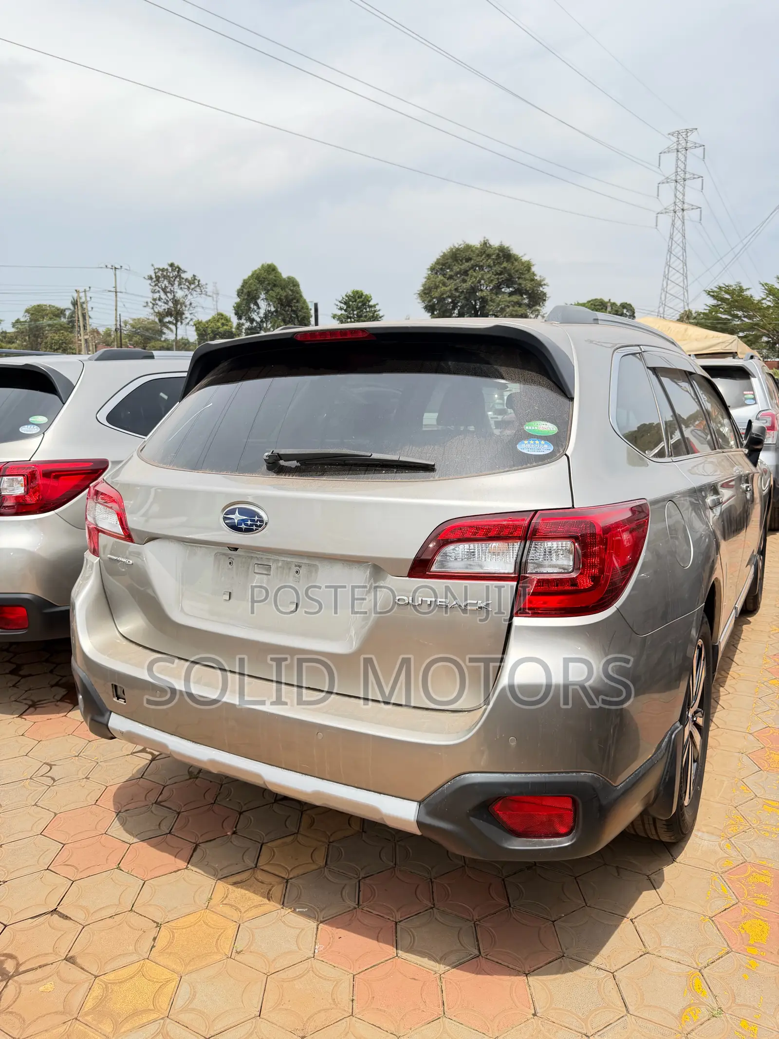 Subaru Outback 2.5i Limited AWD 2017 Gold