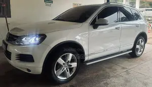 Volkswagen Touareg V6 Lux 2013 White