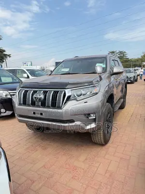Toyota Land Cruiser Prado 2.8 2018 Gray
