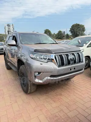 Toyota Land Cruiser Prado 2.8 2018 Gray