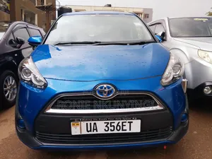 Toyota Sienta 2017 Blue