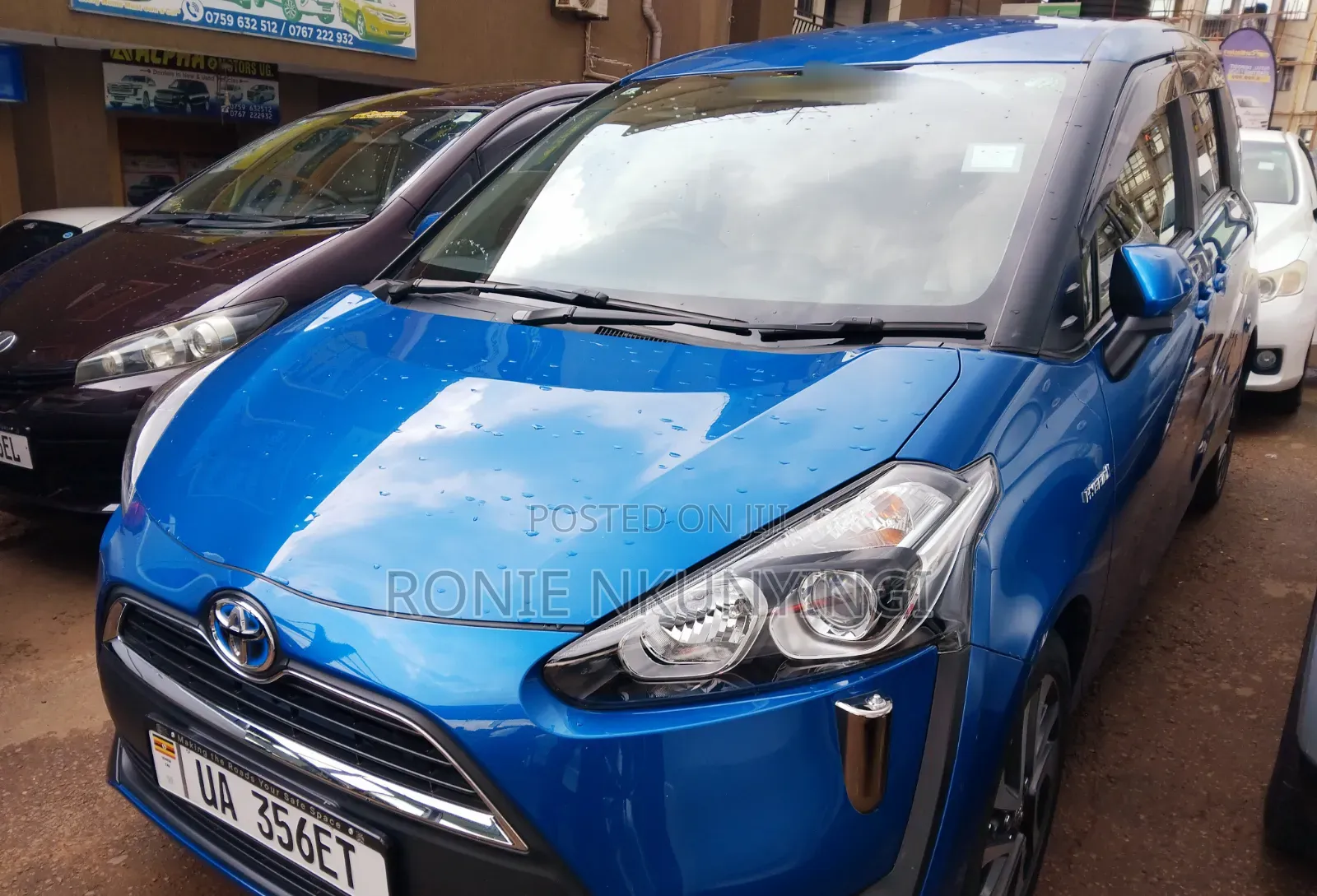 Toyota Sienta 2017 Blue