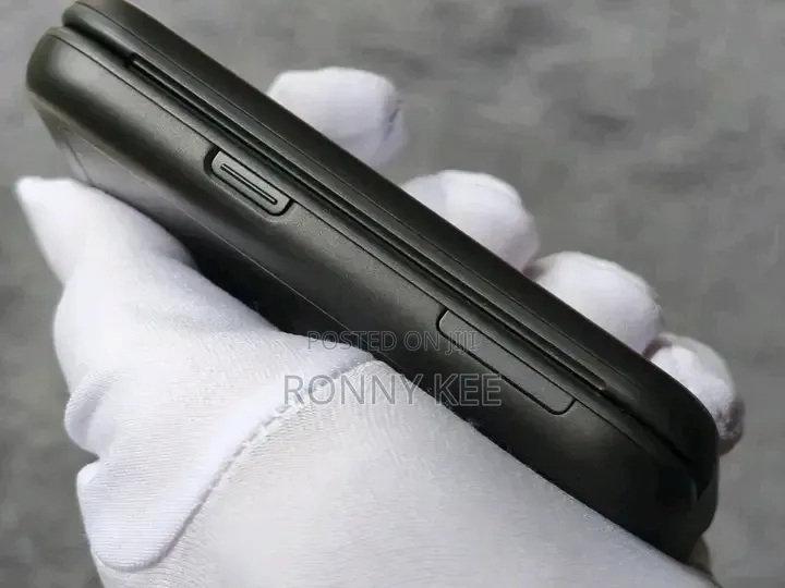 New Nokia 2660 Flip Black