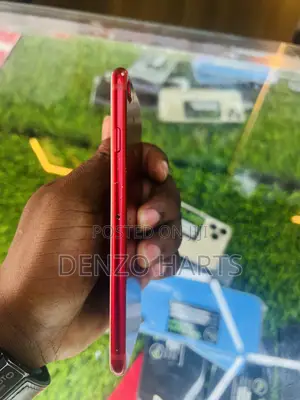 Apple iPhone 7 32 GB Red