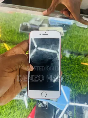 Apple iPhone 7 32 GB Red