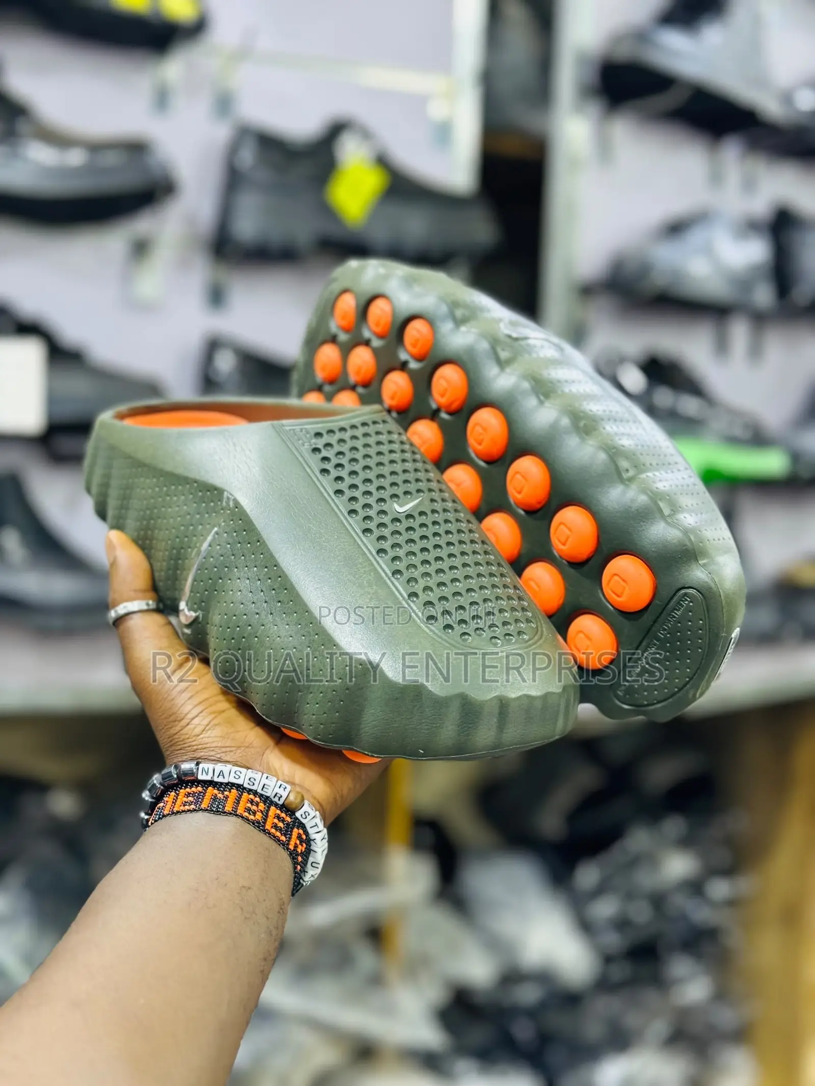 Nike Mind 001 Pregame Mules