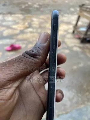 Apple iPhone 7 32 GB Black