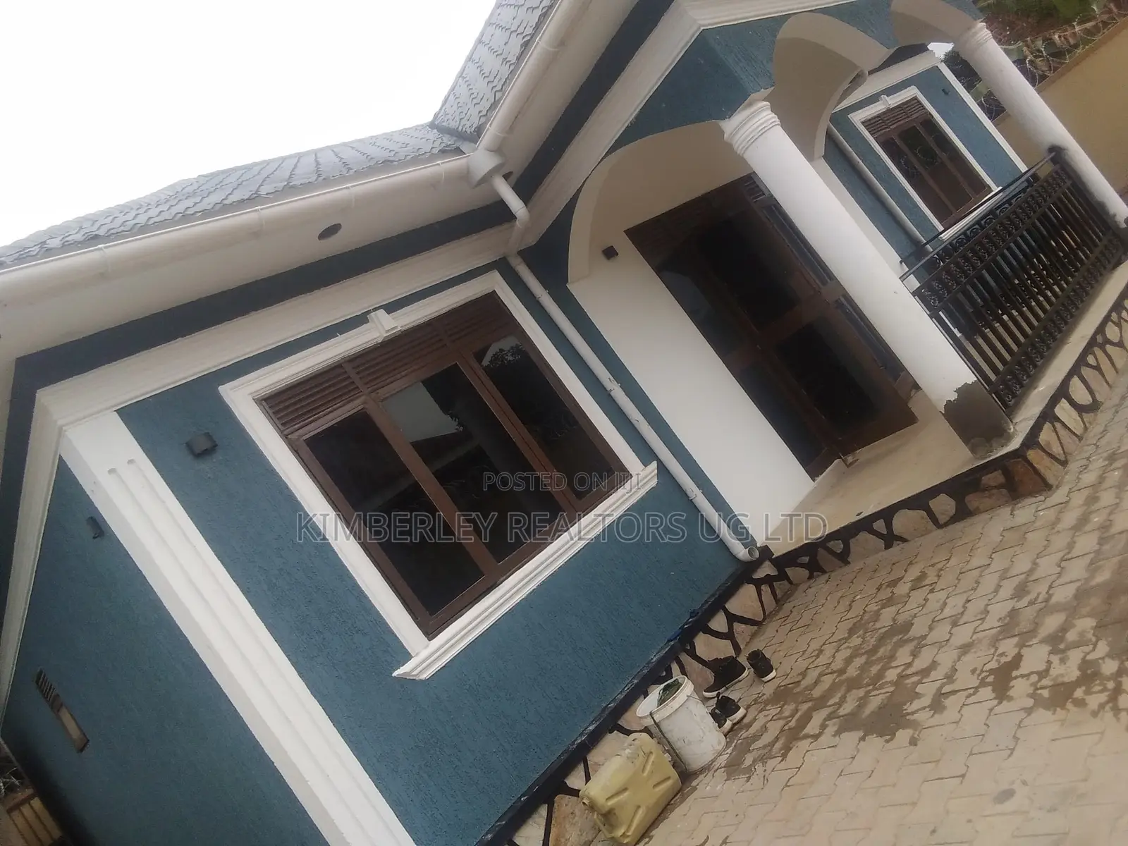 3bdrm House in Division A for sale