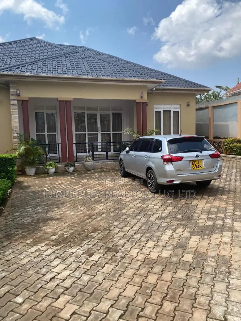 4bdrm House in Division A for sale