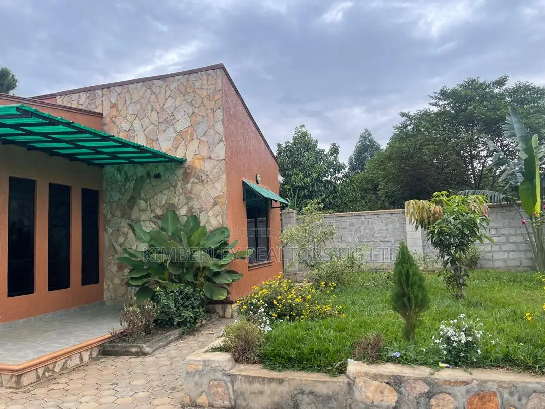 3bdrm House in Mukono TC for sale