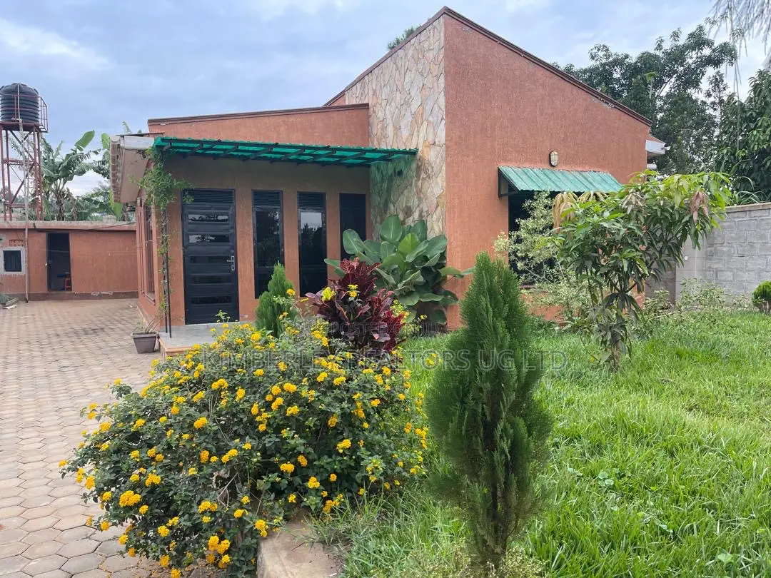 3bdrm House in Mukono TC for sale