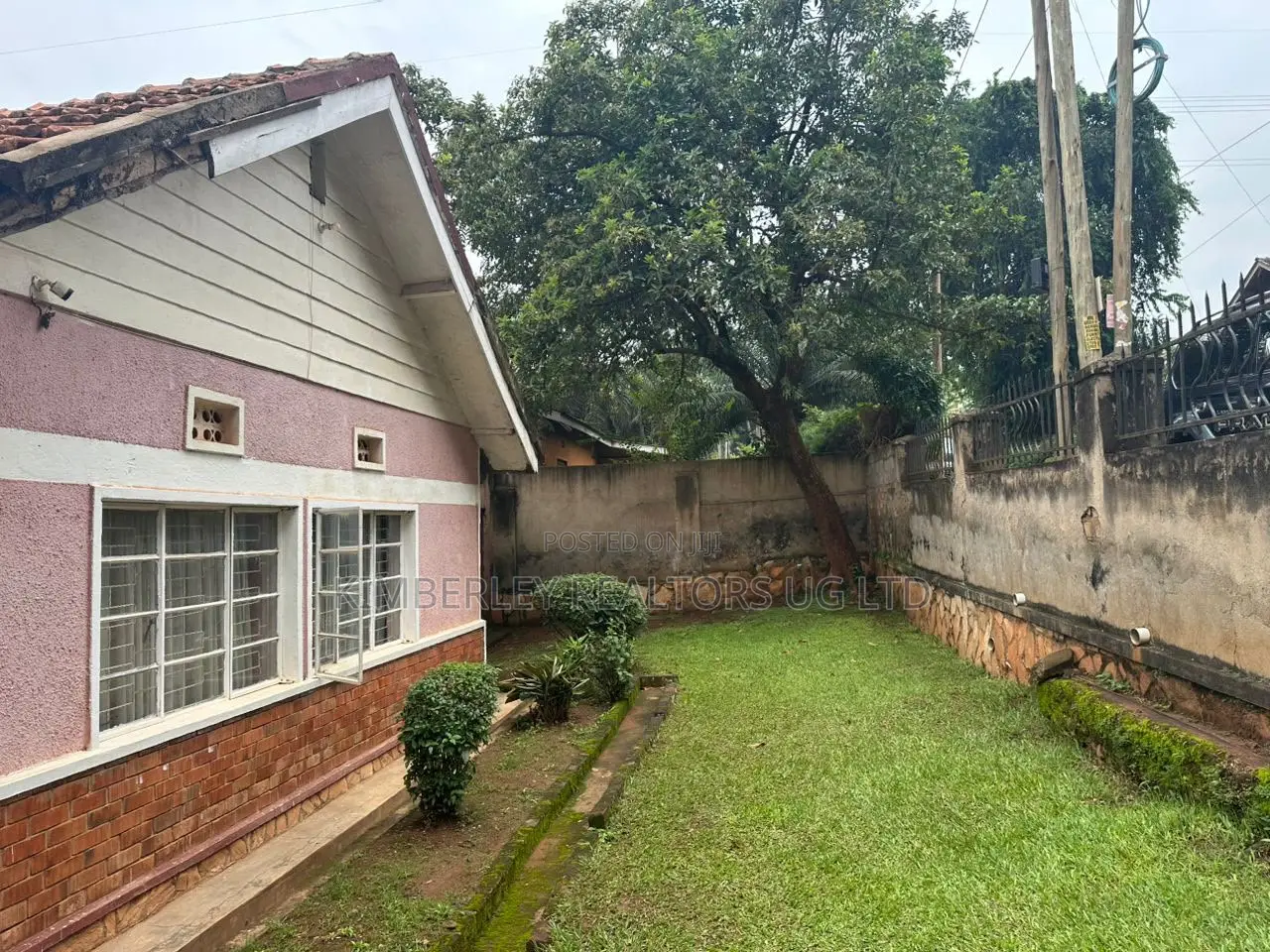 3bdrm House in Division A for sale