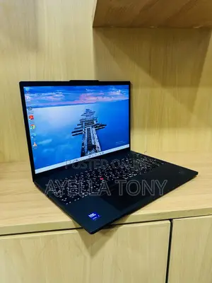 New Laptop Lenovo ThinkPad T15 Gen1 16GB Intel Core Ultra 7 SSD 1T