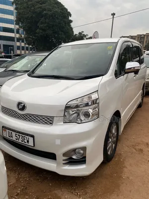 Toyota Voxy 2013 White