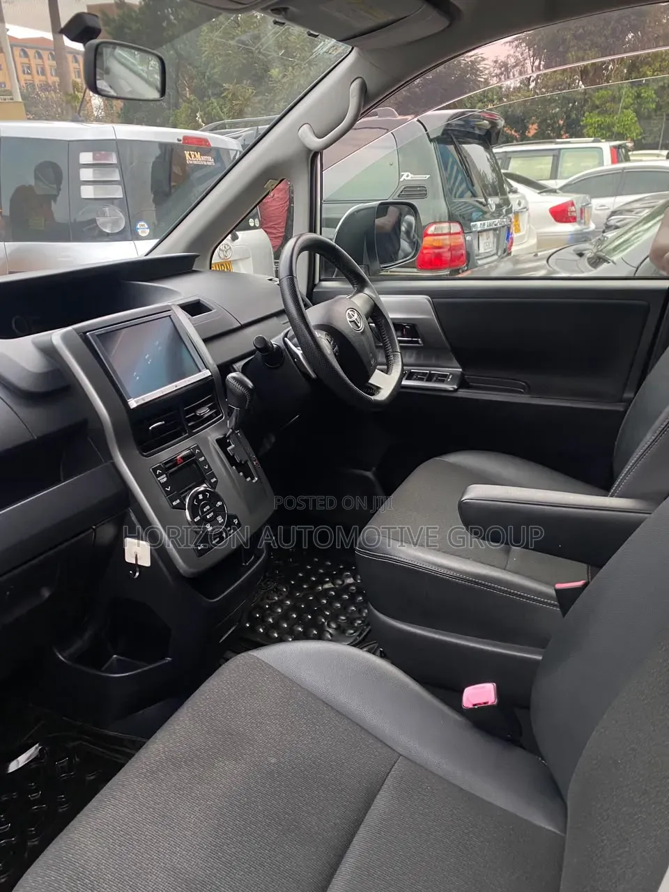 Toyota Voxy 2013 White