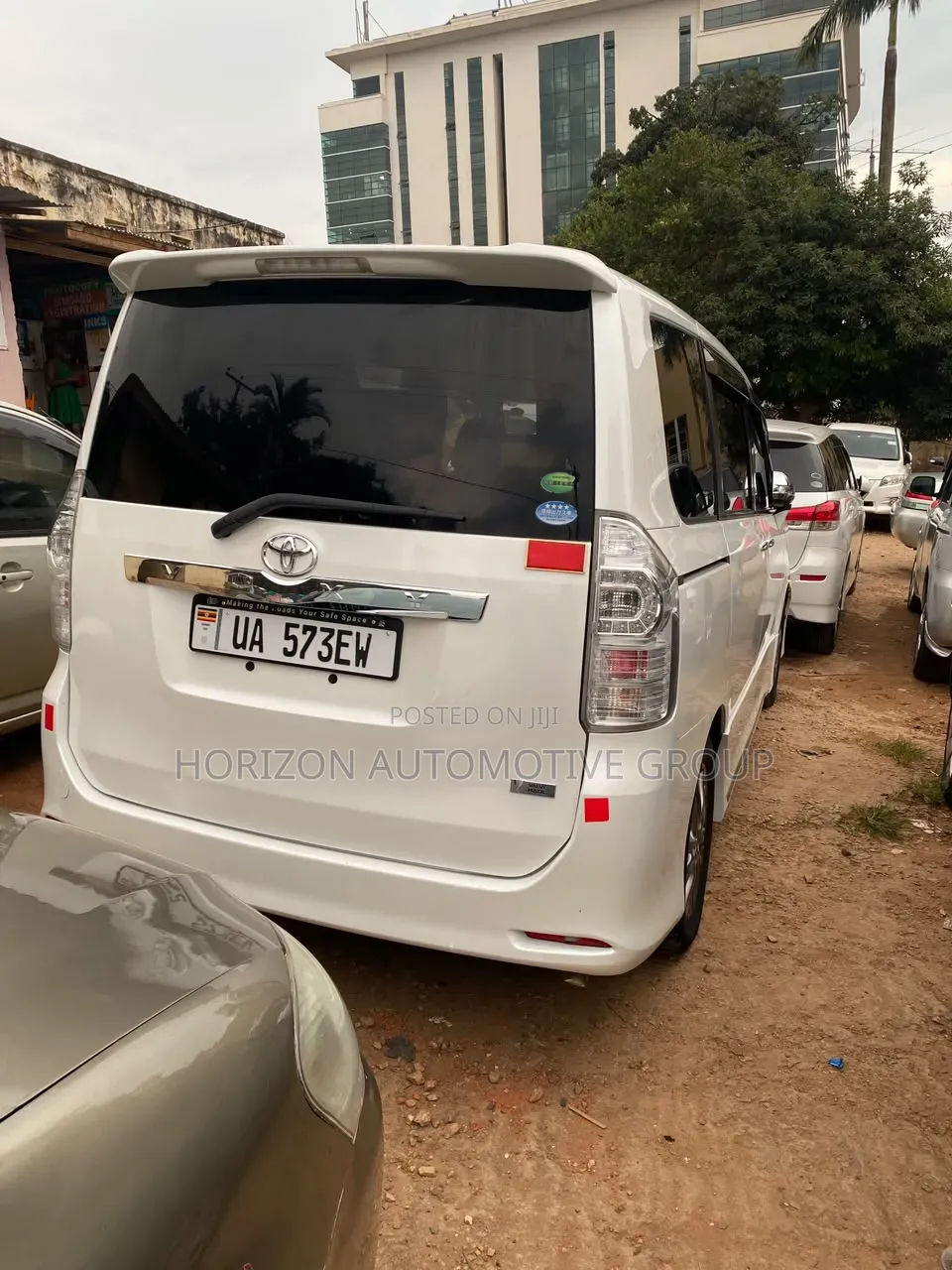 Toyota Voxy 2013 White