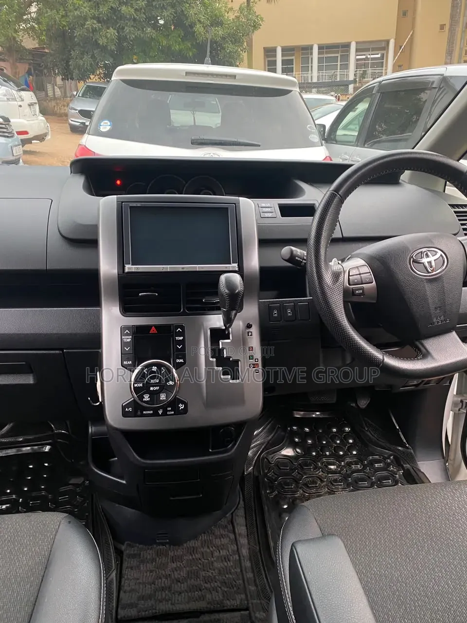 Toyota Voxy 2013 White