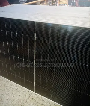 Pure Black Cells Mono Crystalline Solar Panels 590w/24volts.