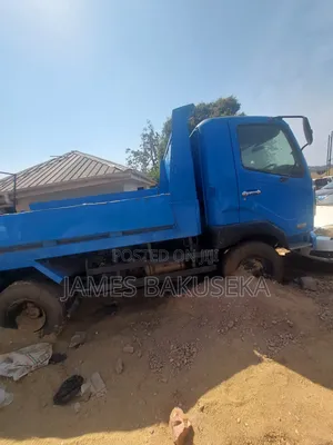 Mitsubishi Fuso Fighter 2001 Blue