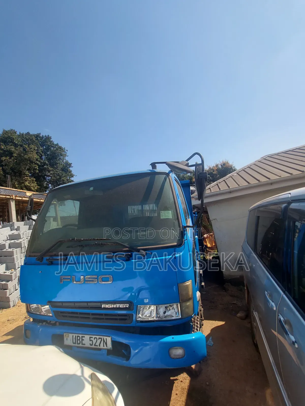 Mitsubishi Fuso Fighter 2001 Blue