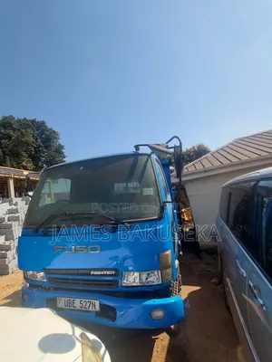 Mitsubishi Fuso Fighter 2001 Blue
