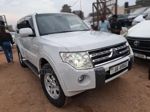 Mitsubishi Pajero 2012 White