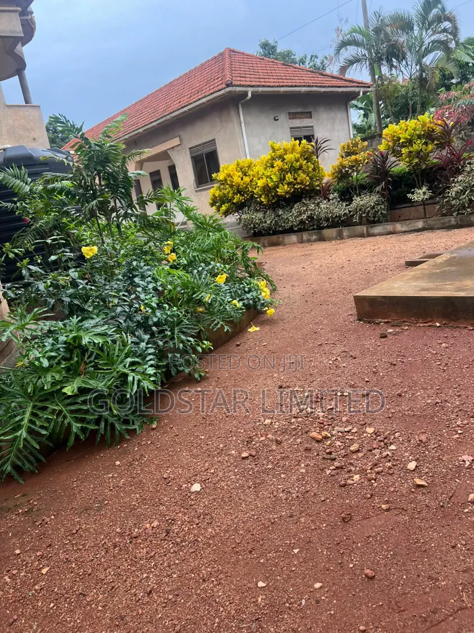 11bdrm Mansion in Wakiso / Wakiso for sale