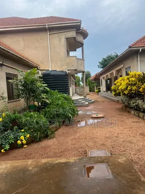 11bdrm Mansion in Wakiso / Wakiso for sale