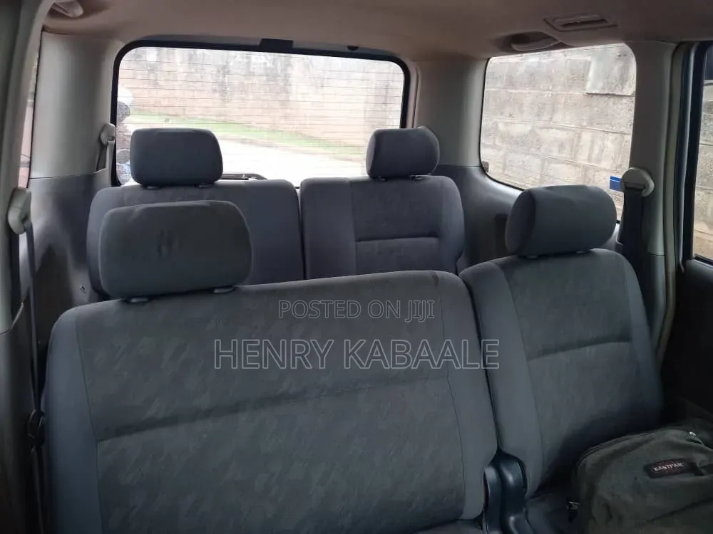 Toyota Noah 2.0 FWD (8 Seater) 2003 Silver