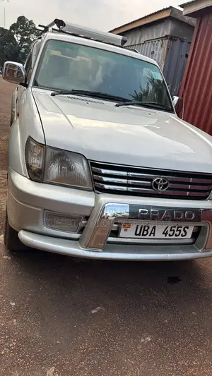 Toyota Land Cruiser Prado 2.7 5dr 2002 White