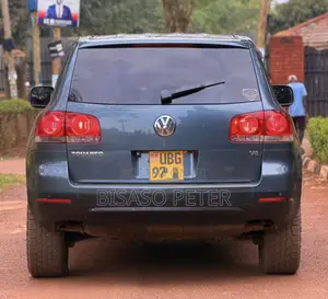 Volkswagen Touareg 2010 Gray