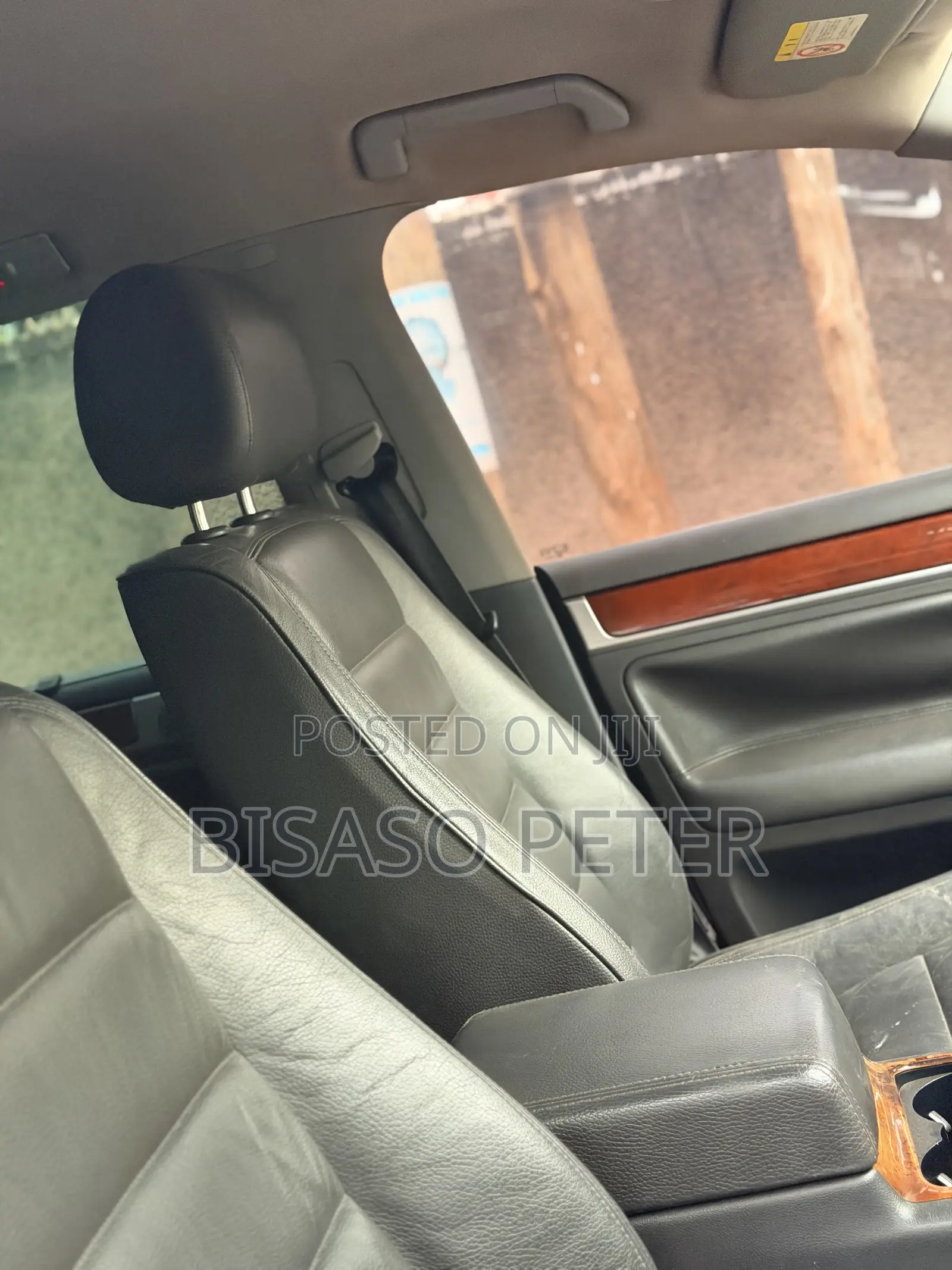Volkswagen Touareg 2010 Gray
