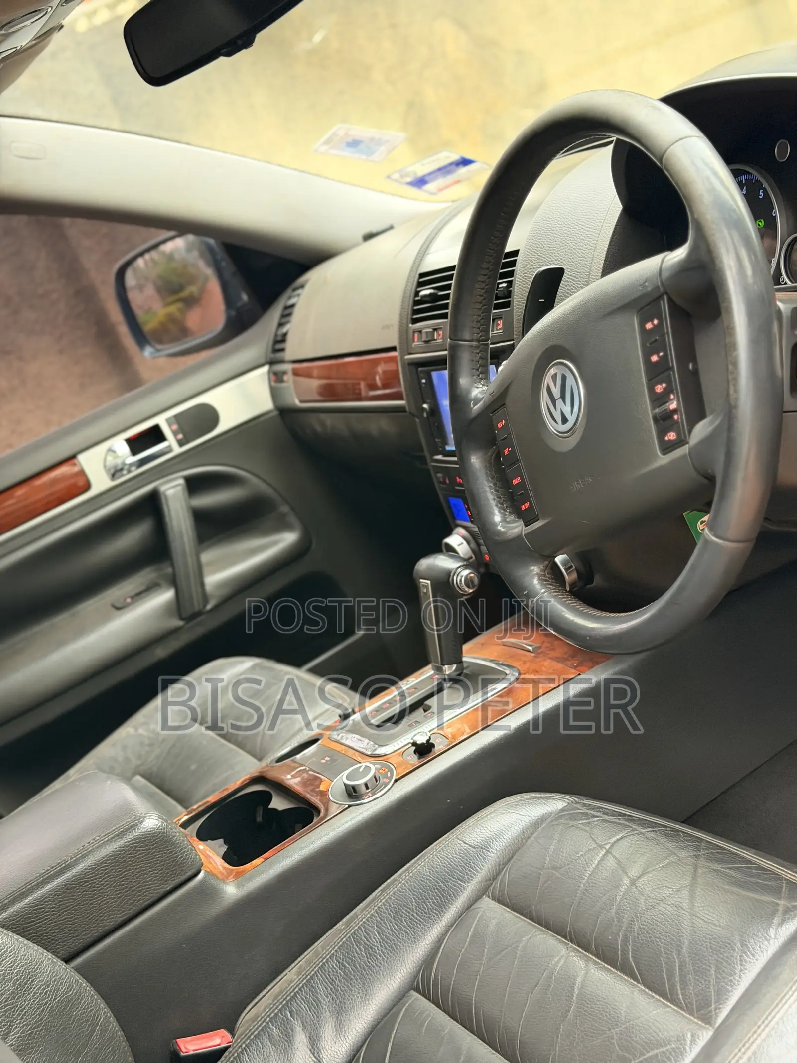 Volkswagen Touareg 2010 Gray