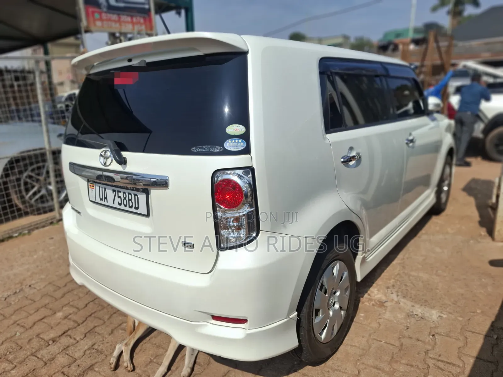 Toyota Corolla Rumion 2011 White