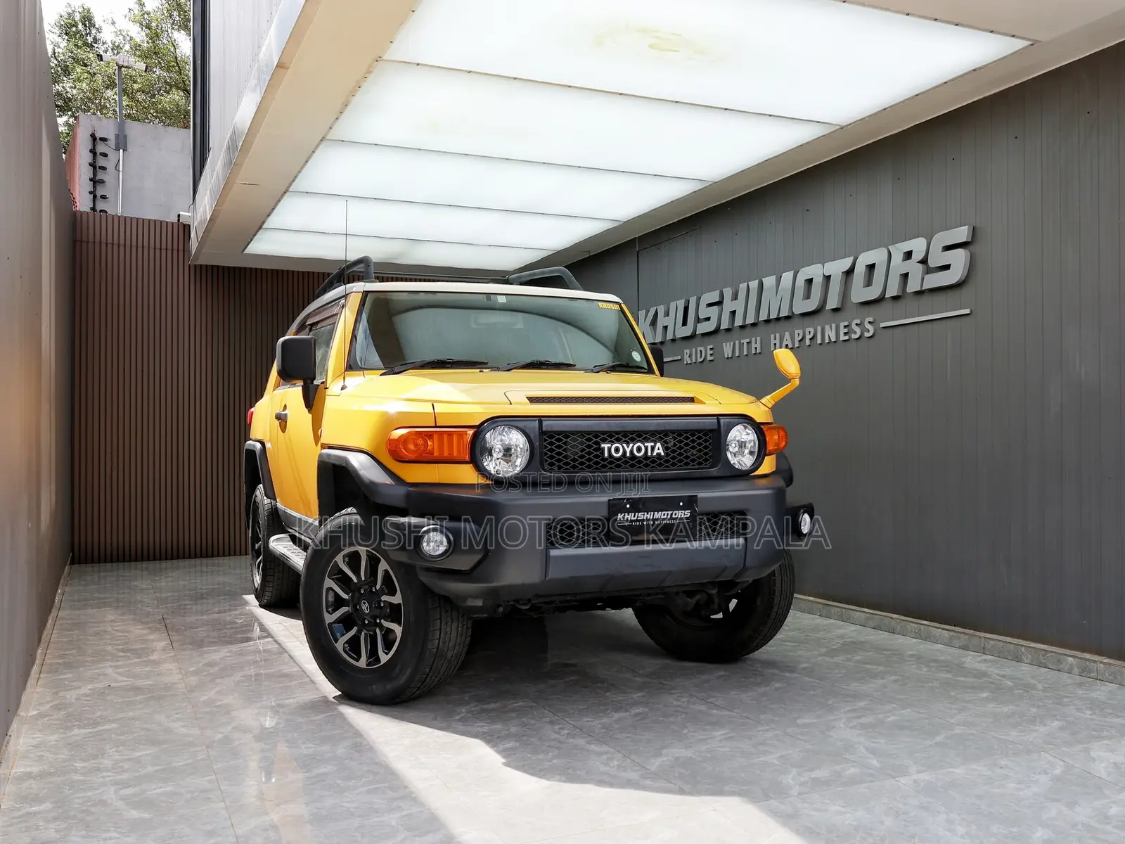 Toyota FJ Cruiser 2012 Yellow