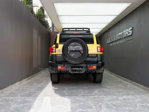 Toyota FJ Cruiser 2012 Yellow