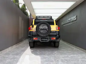 Toyota FJ Cruiser 2012 Yellow