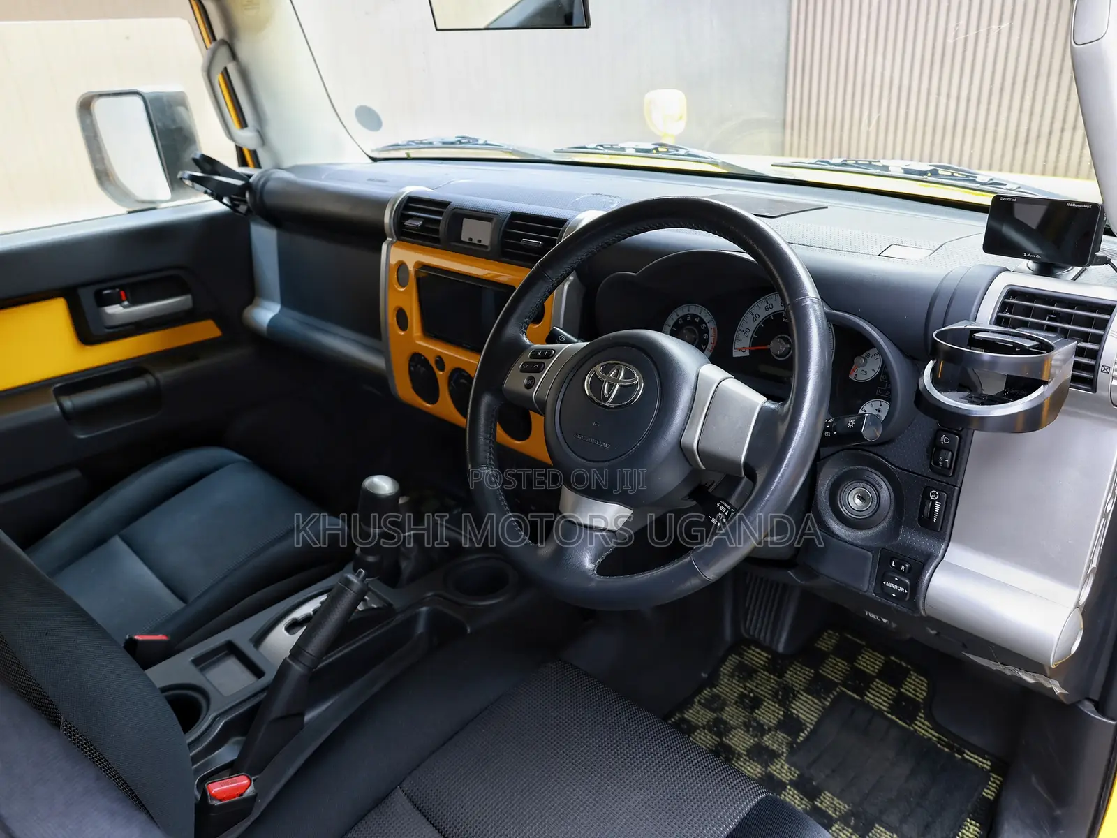 Toyota FJ Cruiser 2012 Yellow