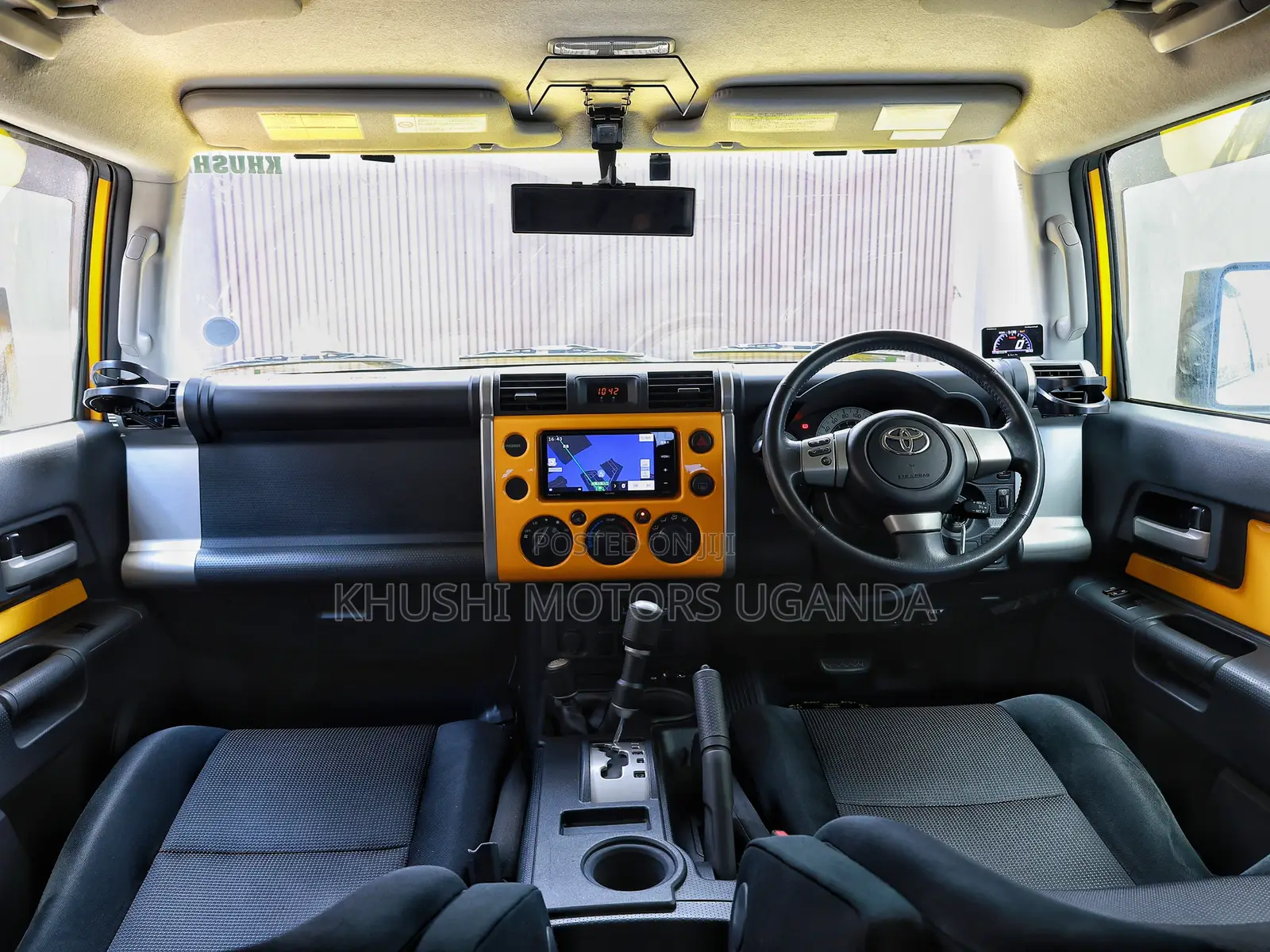 Toyota FJ Cruiser 2012 Yellow