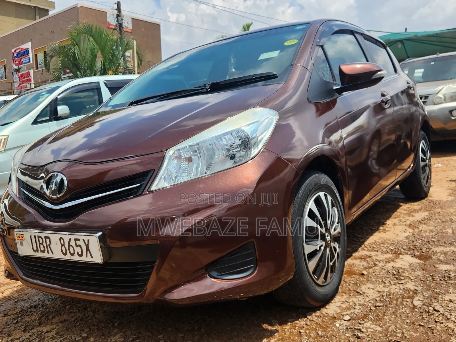 Toyota Vitz 2012 Burgundy